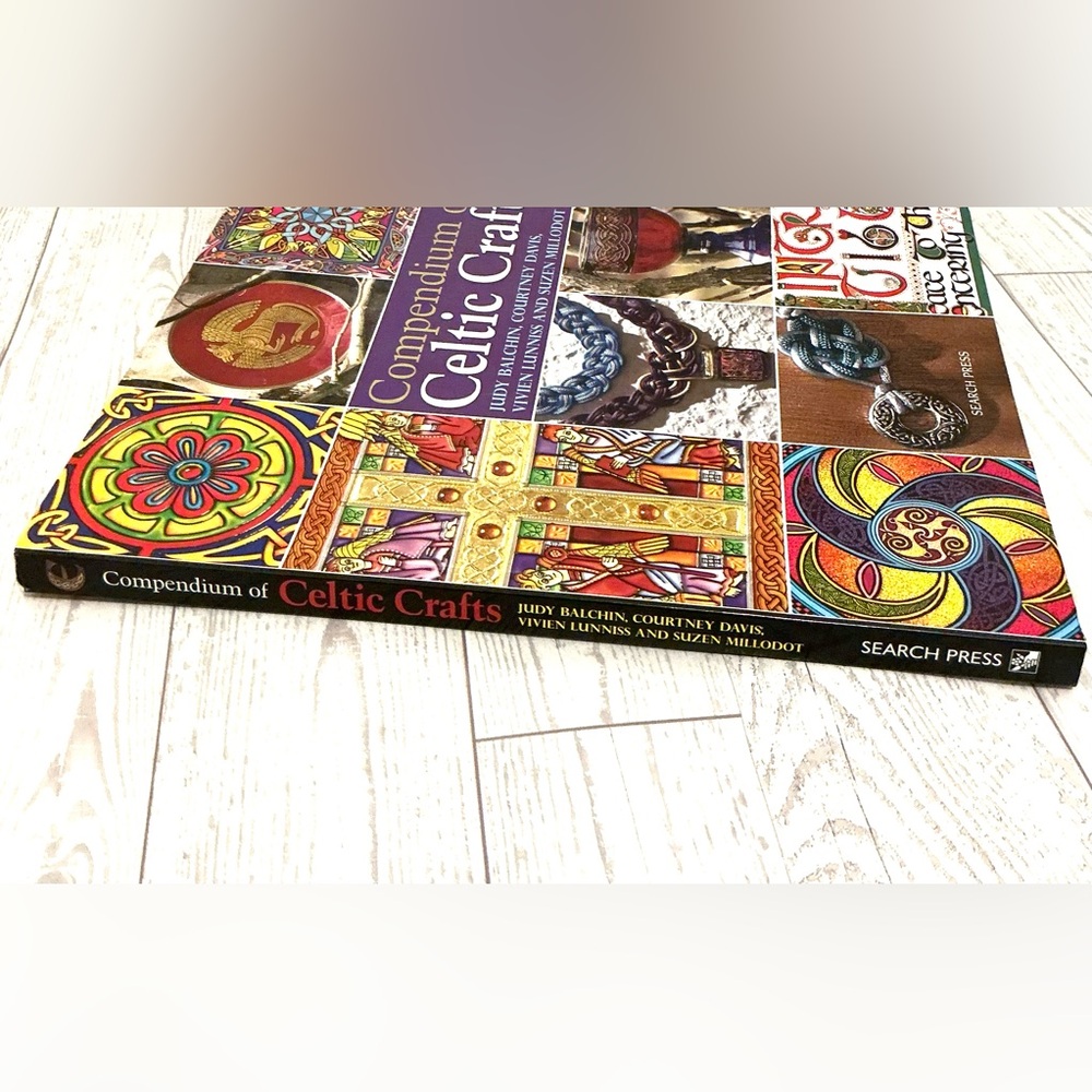 Compendium of Celtic Crafts Book - Picture 3 of 16